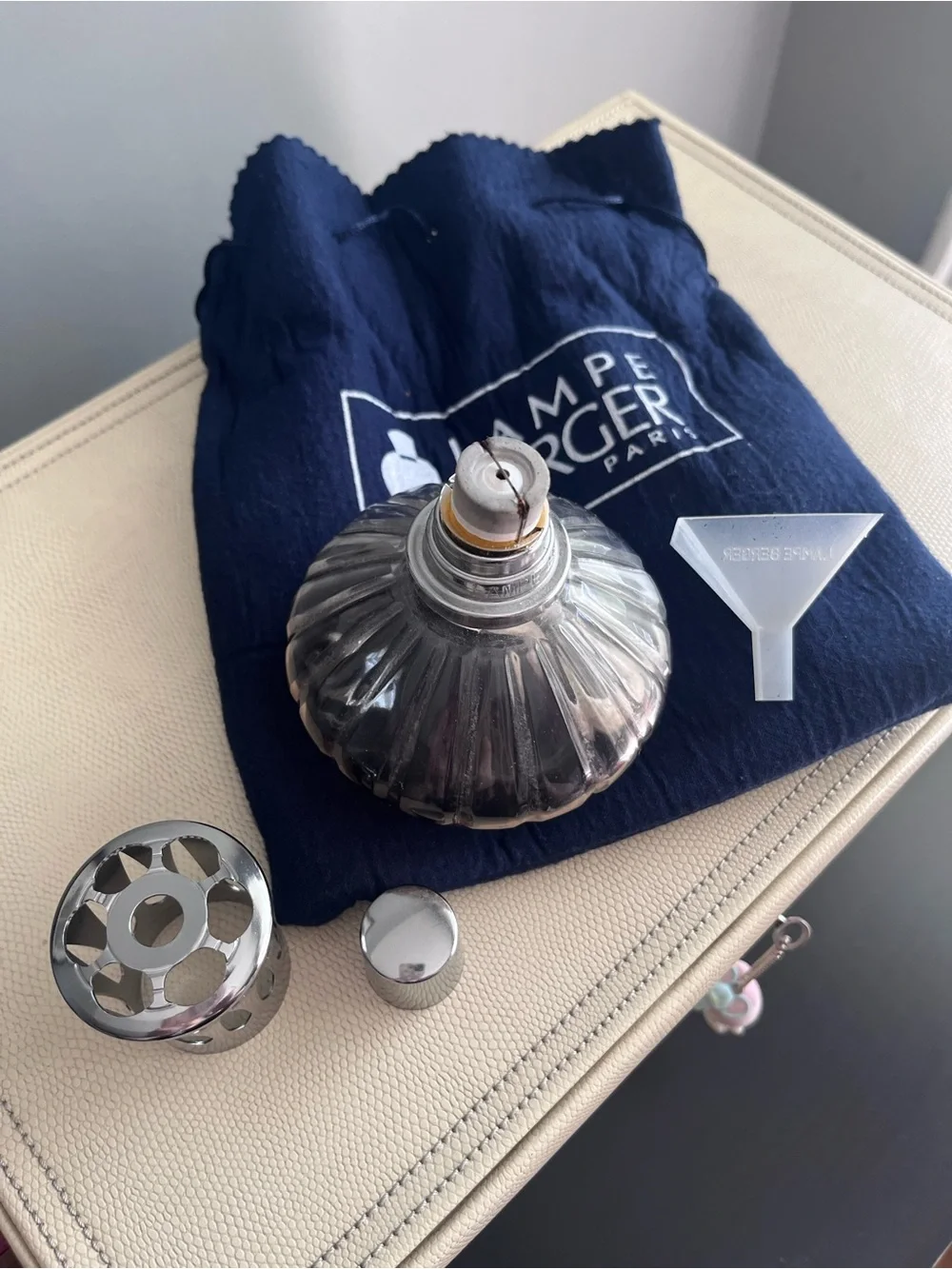 NWOT Lampe Berger Corolla Smoky Gray Catalytic Home Fragrance Lamp
